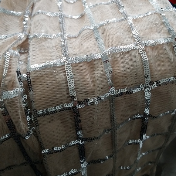 Two piece set - Picture 2 of 4